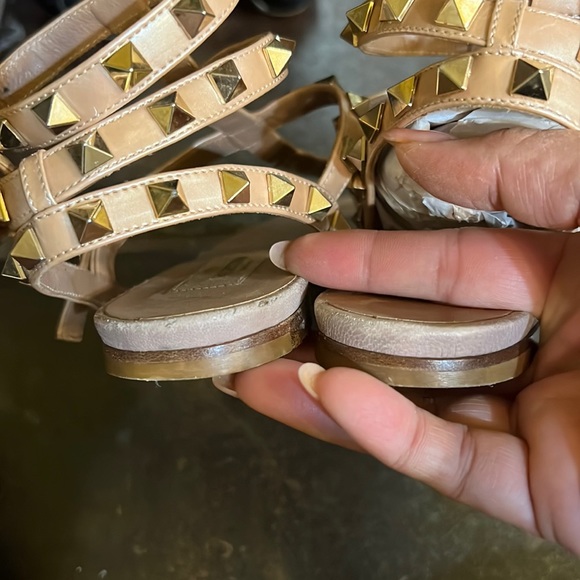 Authentic Valentino Rockstud Sandals - Picture 9 of 16